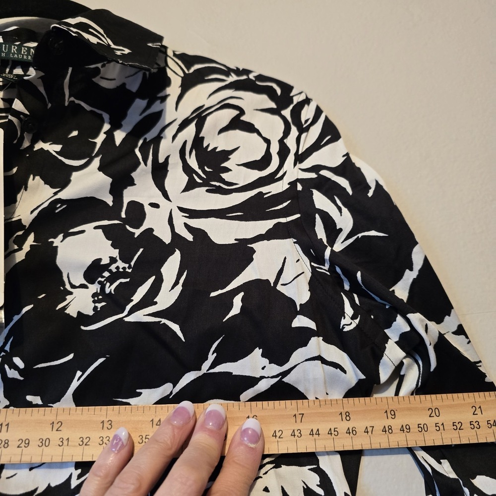 Lauren Ralph Lauren NWT Floral Top Women's MED Black Cotton Office Preppy Button - Picture 11 of 13